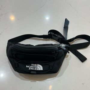 The North Face Black Jester Lumbar belly bag/ fanny pack / cross body carry
